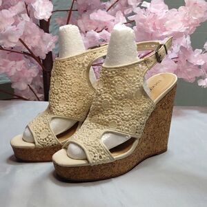 Lucky Brand Raziah Cork Wedges Cream Crochet -Never‎ Worn- Sz 8.5M/